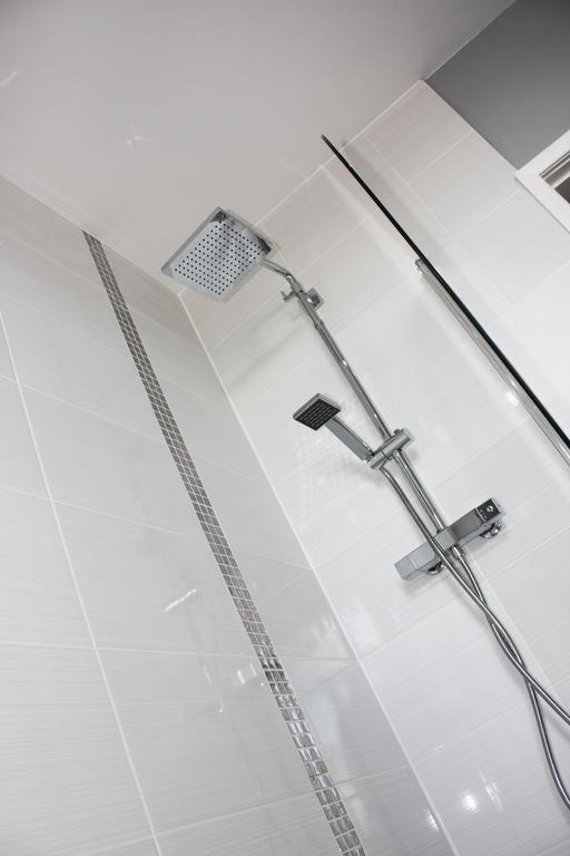 Lux Aparts Wakefield Central Luaran gambar